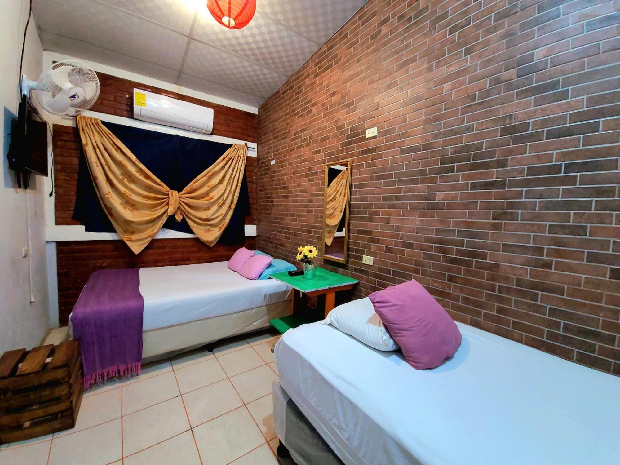 Hostal Leyendas León エクステリア 写真